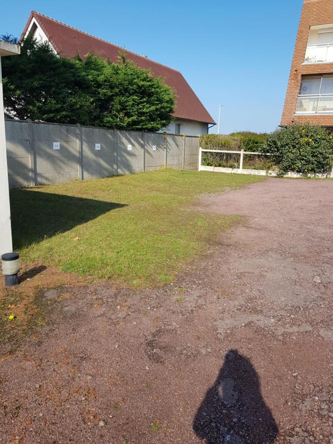 Studio Front De Mer Apartment Ouistreham Ngoại thất bức ảnh