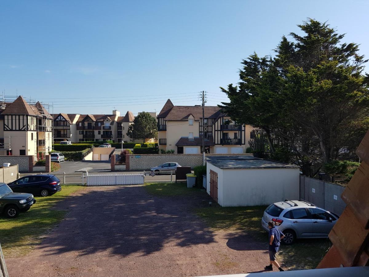 Studio Front De Mer Apartment Ouistreham Ngoại thất bức ảnh