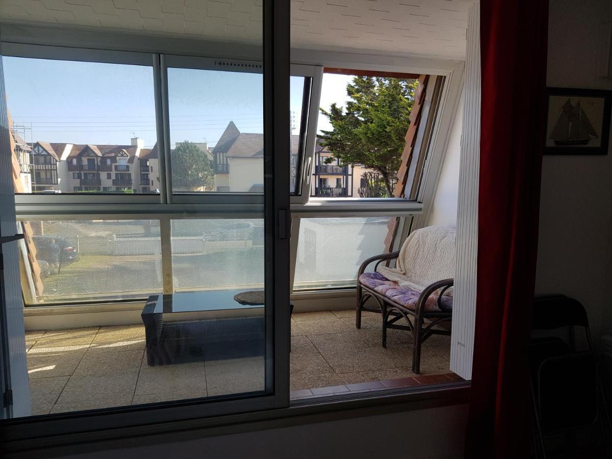 Studio Front De Mer Apartment Ouistreham Ngoại thất bức ảnh